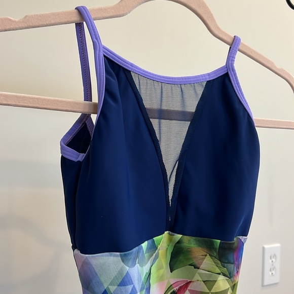 Elevé girl’s leotard size L. Multicolor design. Pristine condition. - Picture 2 of 8